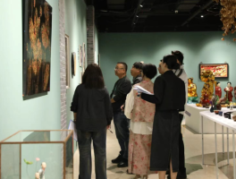 王谦老师应邀参加第二届"和合之美"台州市民间文艺精品展的评委工作